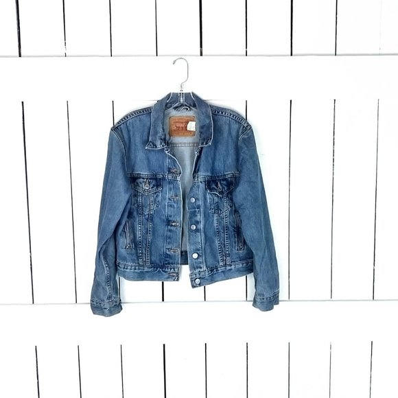 Levi's Jackets & Blazers - ///SOLD///